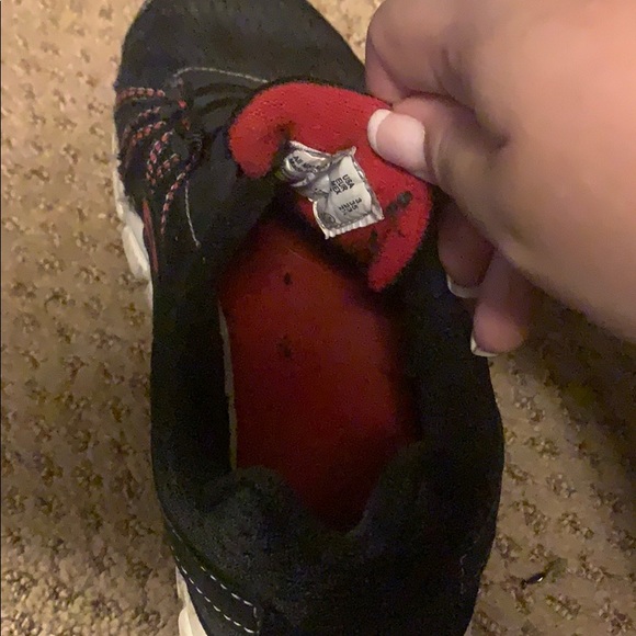 Sneakers - Picture 4 of 4